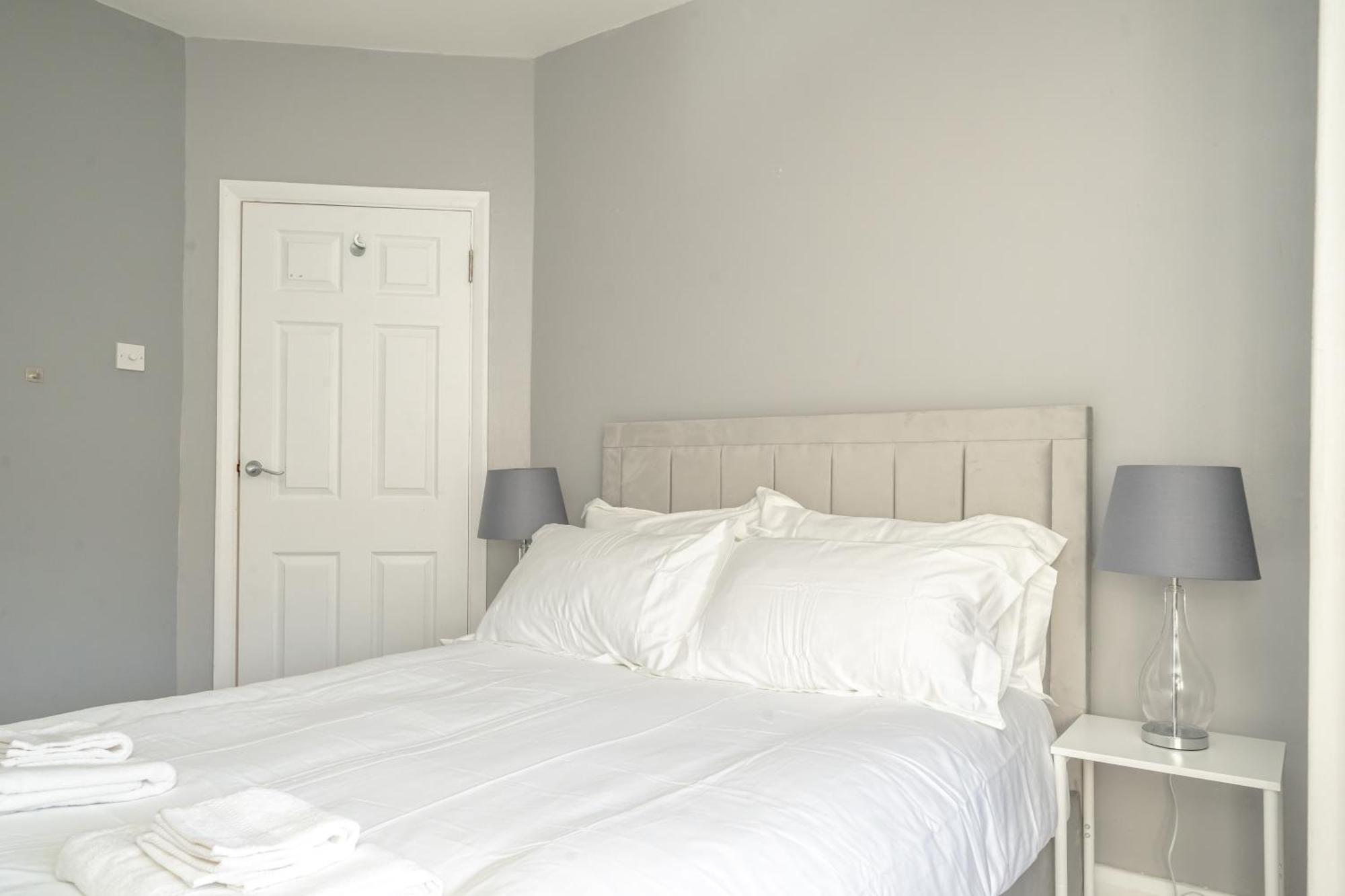 London & Forest Loughton  Extérieur photo