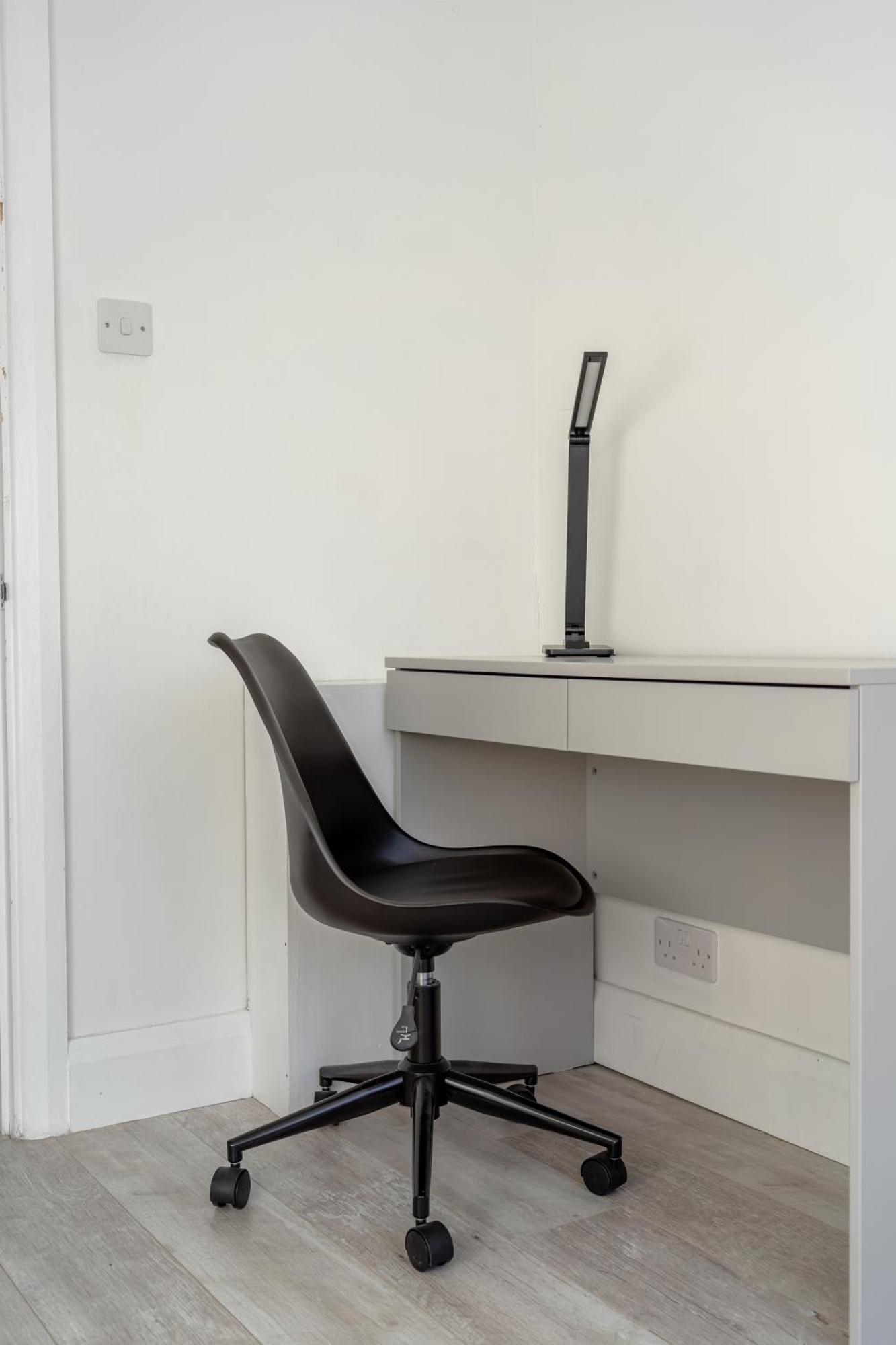 London & Forest Loughton  Extérieur photo