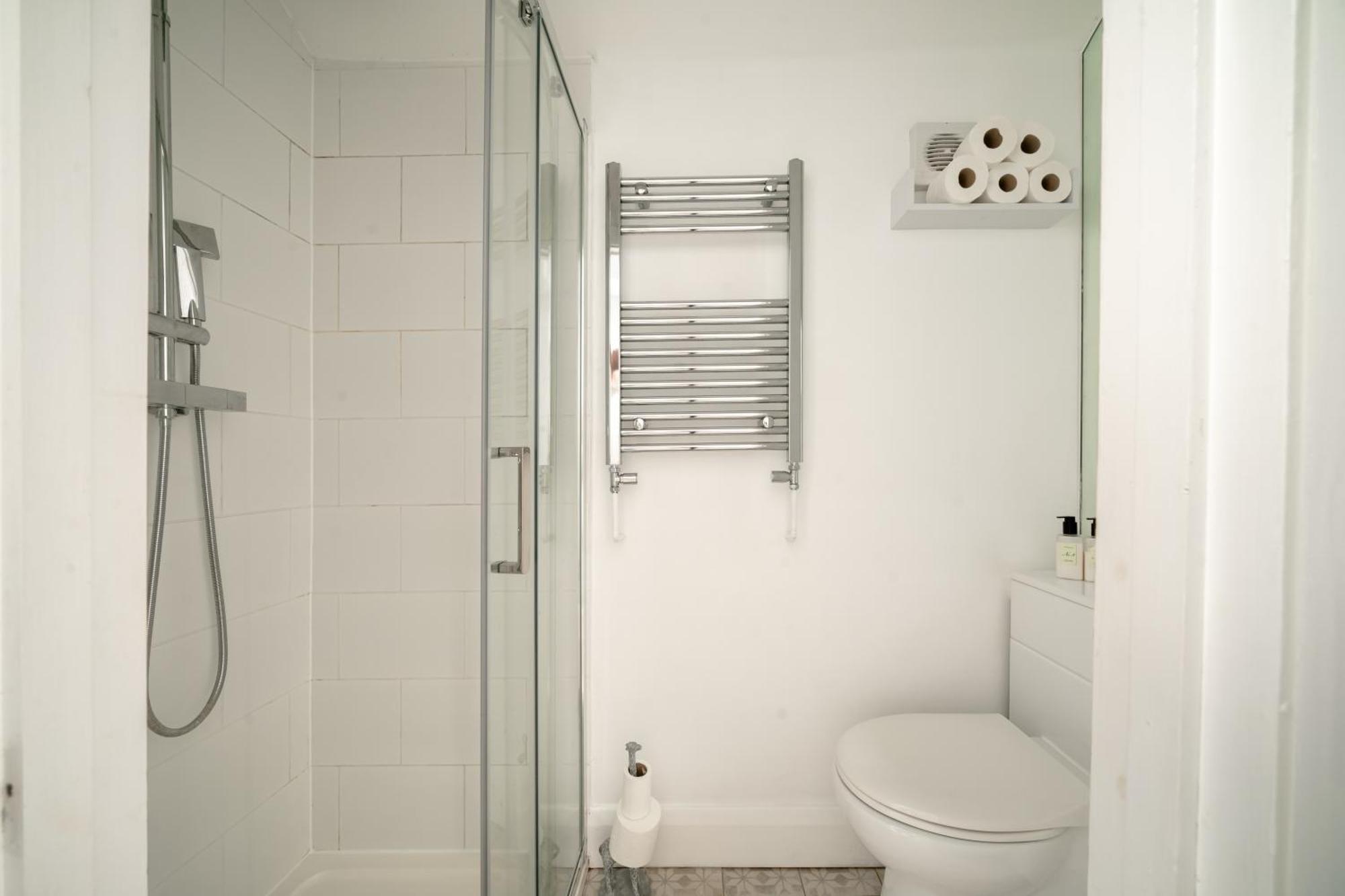 London & Forest Loughton  Extérieur photo